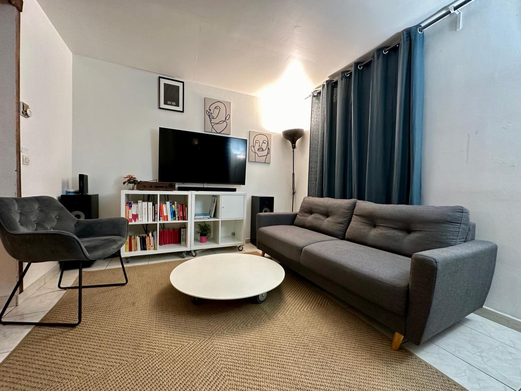 Aubervilliers Maison De Ville Pres Metro 7 By Immo Kit Bnb Luaran gambar